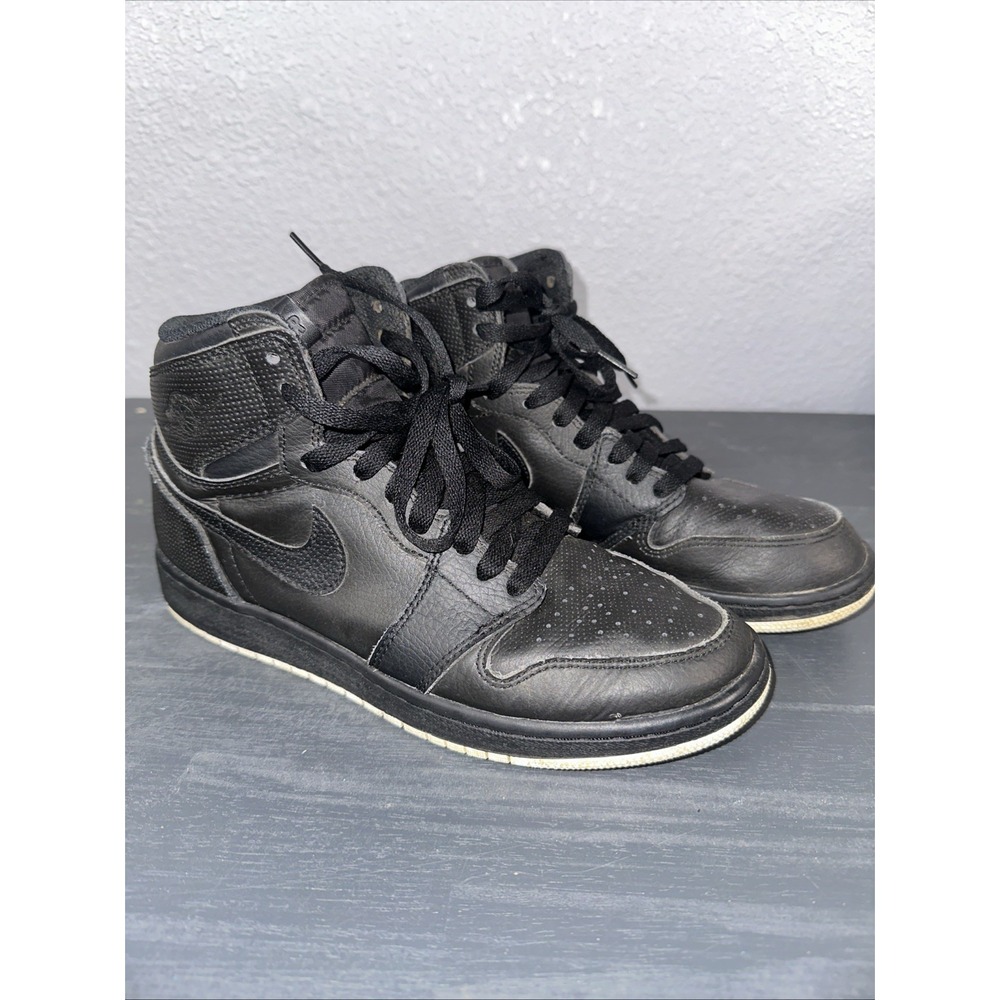 Nike Air Jordan 1 Retro High Black OG Shoes Boys Size 7Y Sneakers 575441-002
